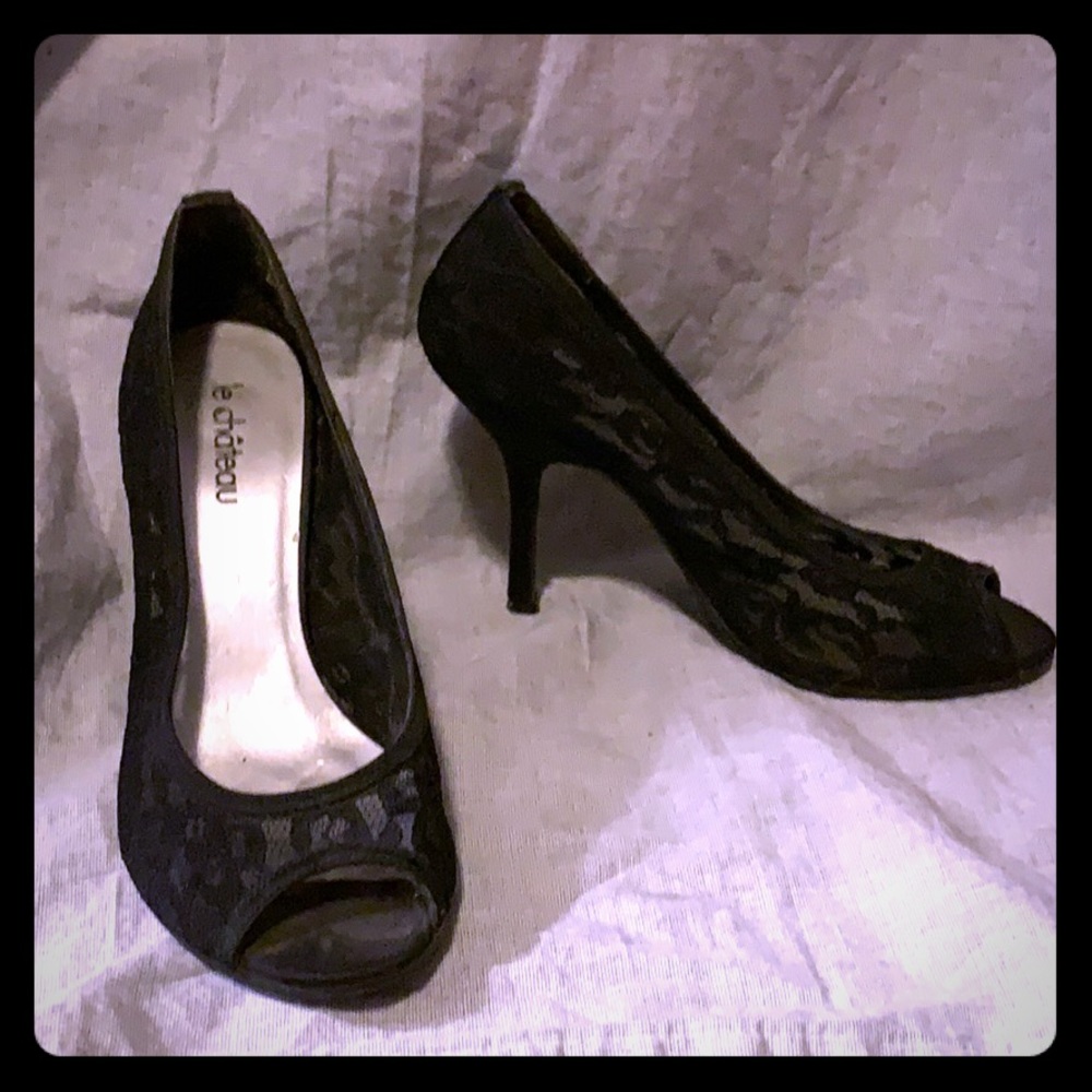 Le Château Lace peep-toes